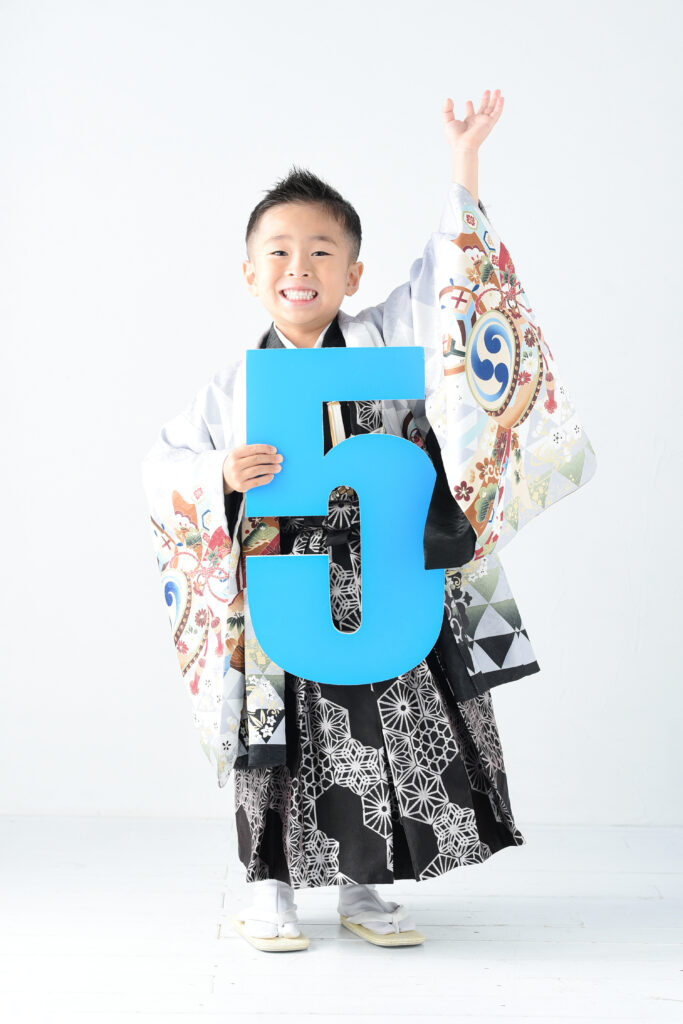 スタジオピック 写真館 Studio PIC お着物大好き5歳さん✋🏻